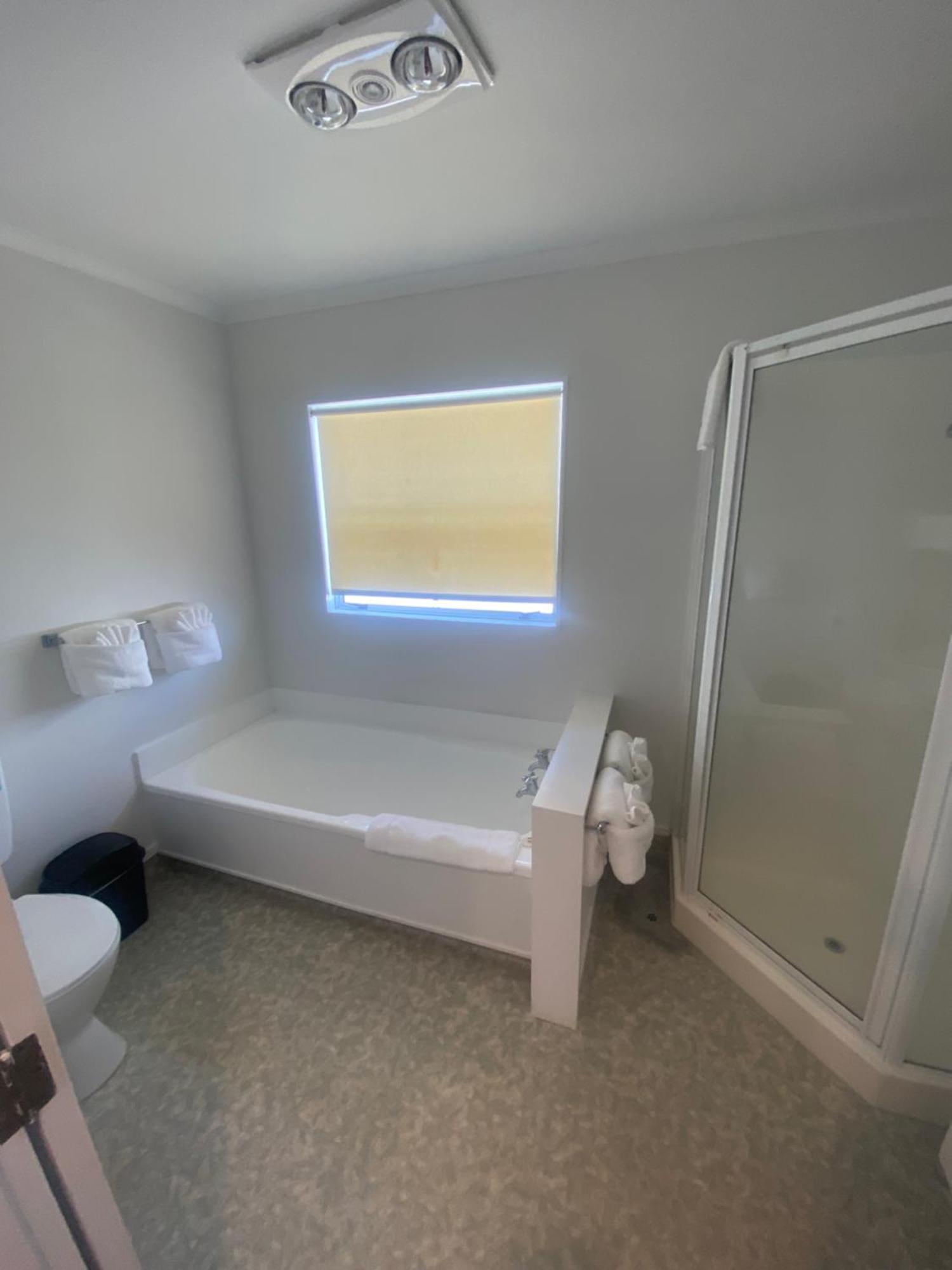 Lakeside Taupo Motel المظهر الخارجي الصورة