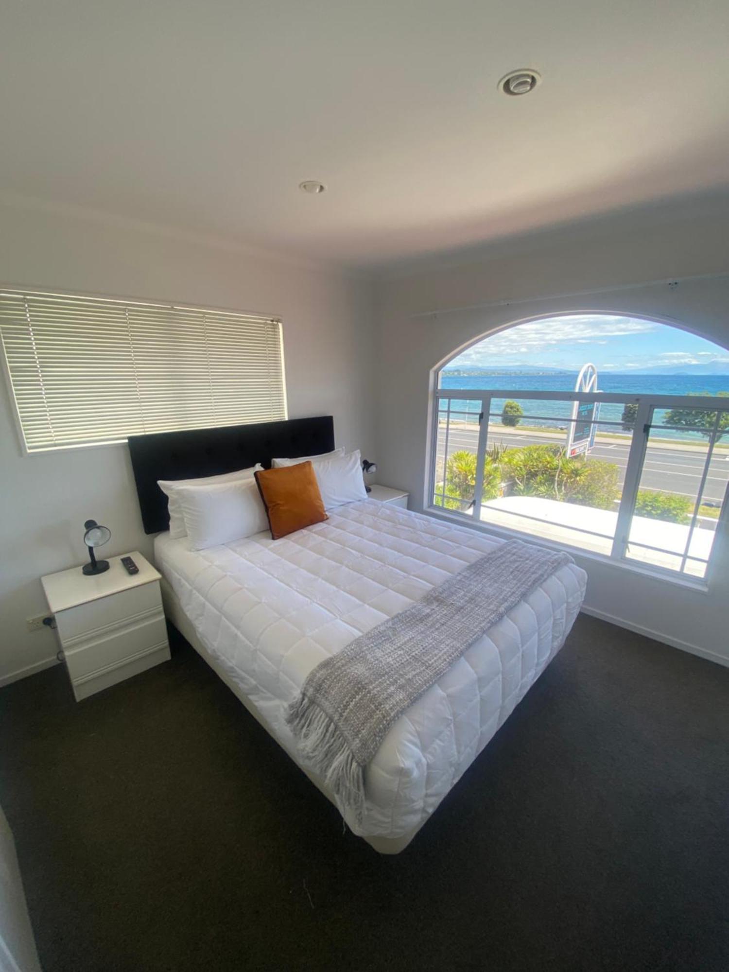 Lakeside Taupo Motel المظهر الخارجي الصورة