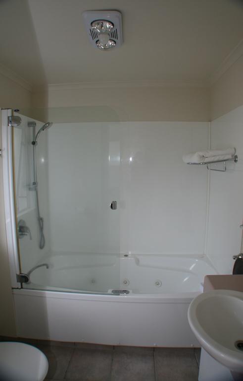 Lakeside Taupo Motel المظهر الخارجي الصورة